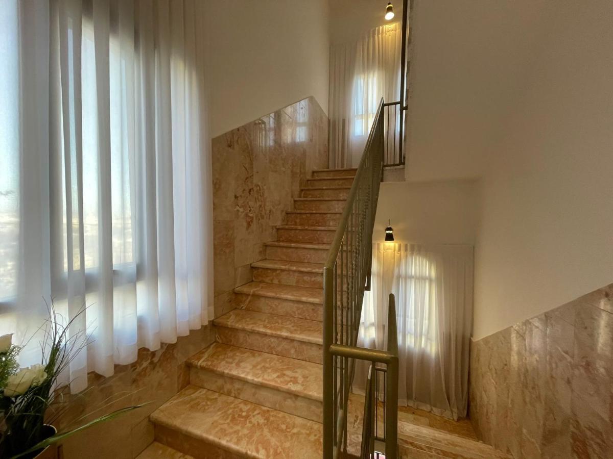 Aparthotel Godson Talpiot à Haïfa Extérieur photo