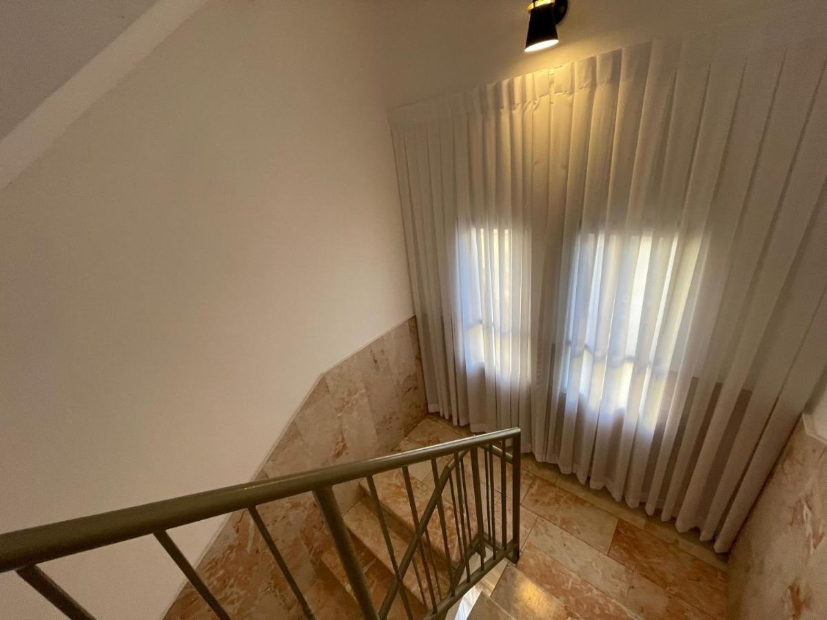 Aparthotel Godson Talpiot à Haïfa Extérieur photo