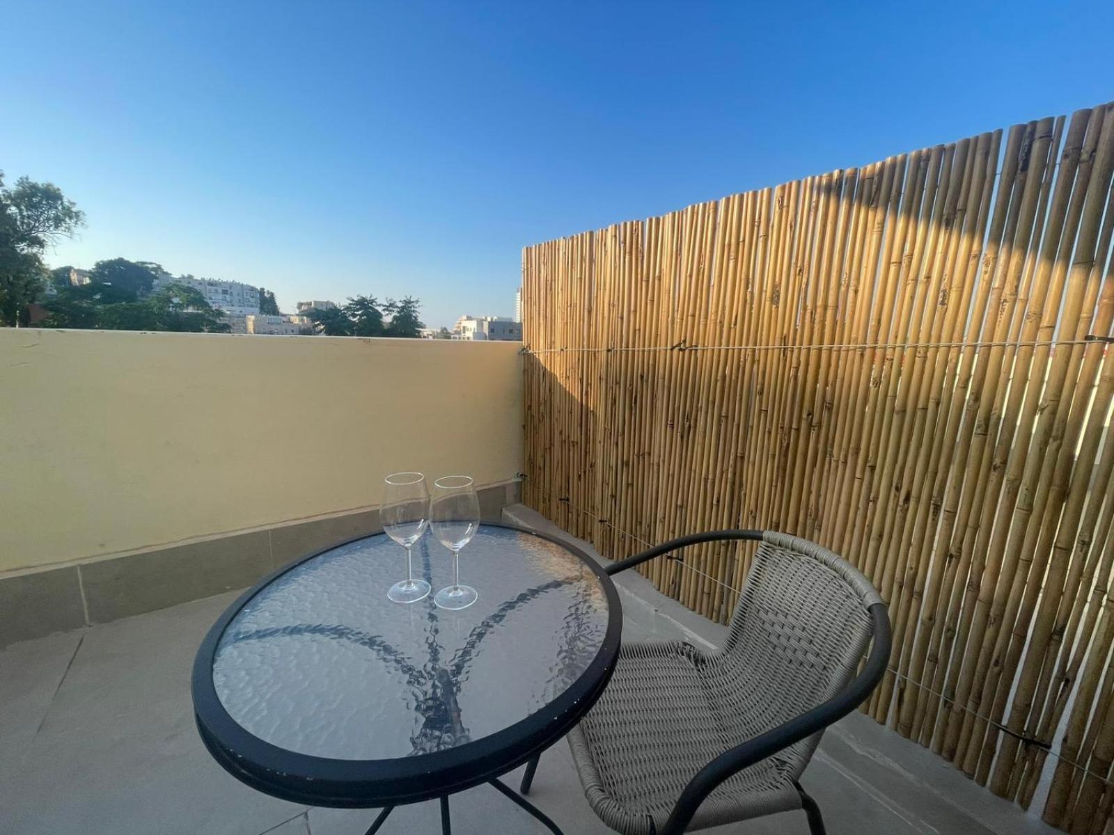 Aparthotel Godson Talpiot à Haïfa Extérieur photo