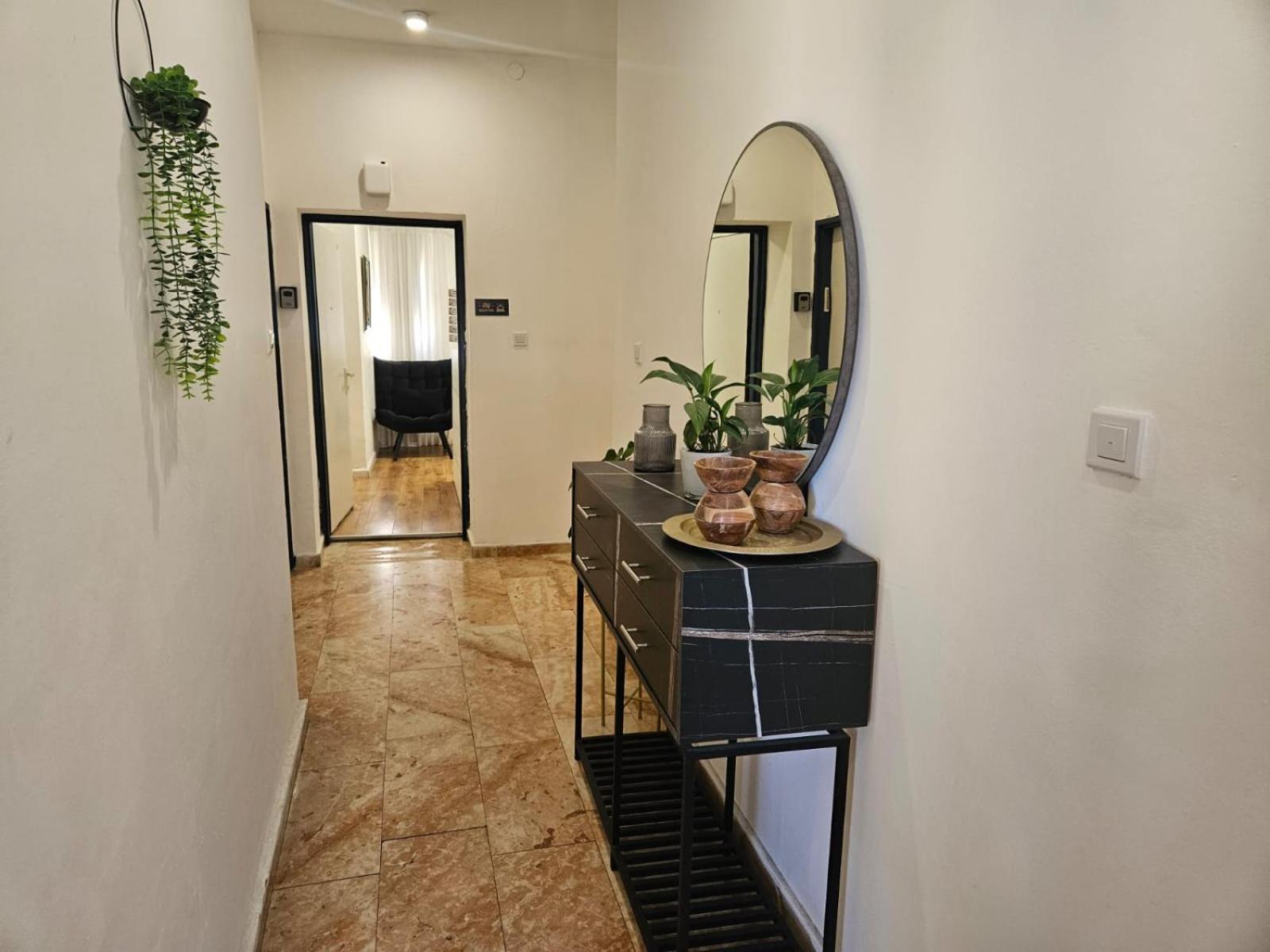 Aparthotel Godson Talpiot à Haïfa Extérieur photo